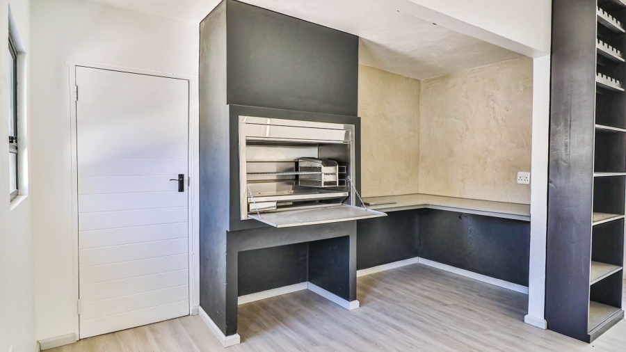 4 Bedroom Property for Sale in Kleinmond Western Cape